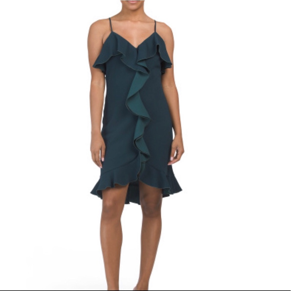 ⭐️Xscape Mini Ruffle Dress